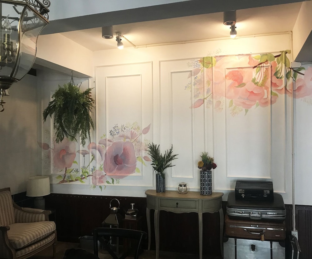 Bloom Boutique Hotel And Cafe 27/34