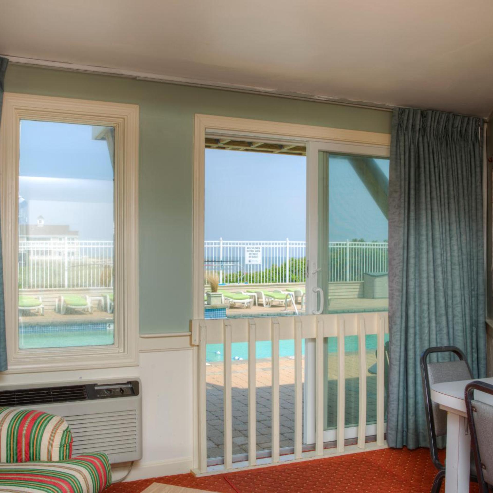 The Corsair & Cross Rip Oceanfront Hotel 22/50