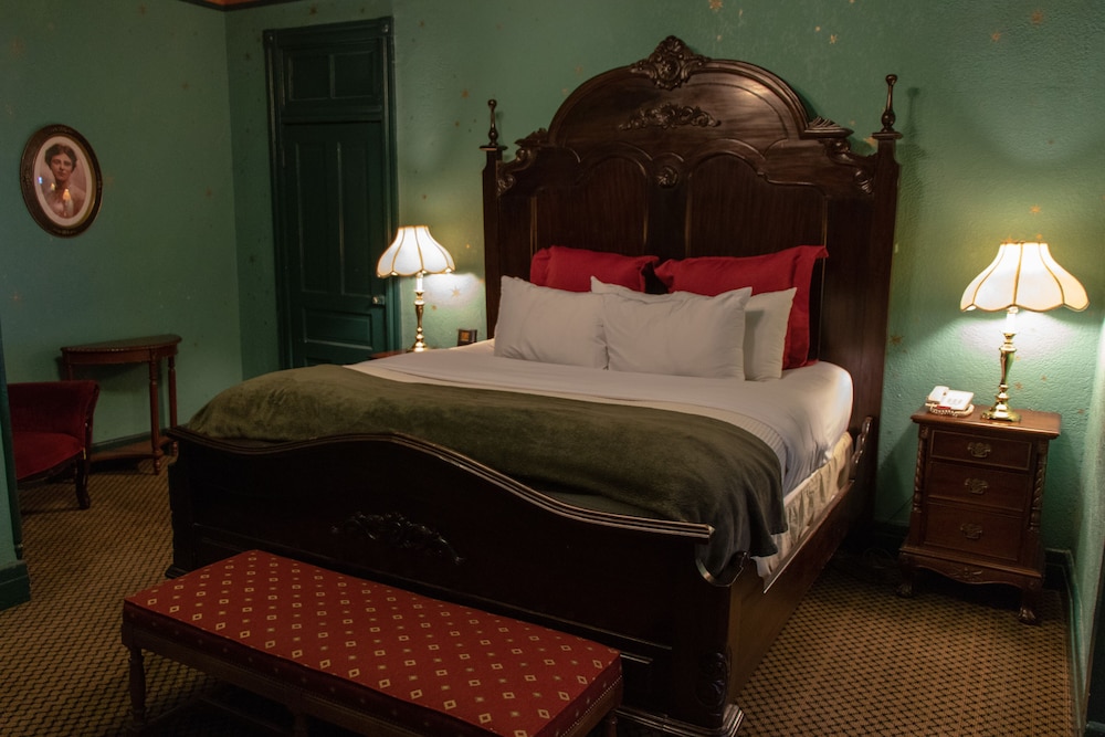 The Crescent Hotel And Spa 24/69