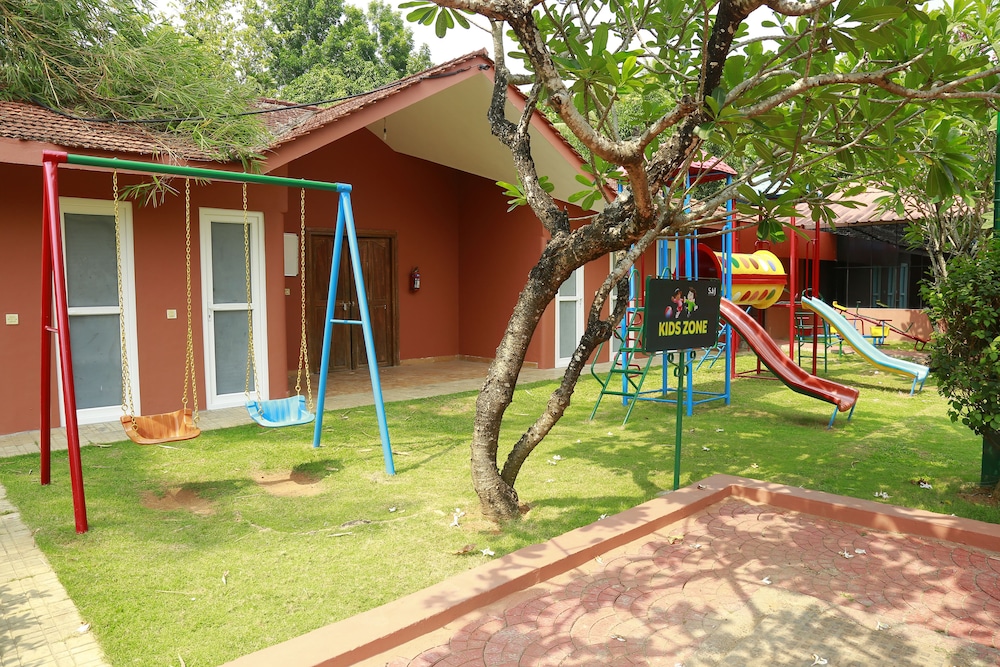 SAJ EARTH RESORT 68/71