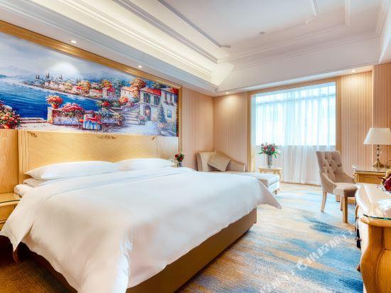 Vienna International Hotel (Tianjin Ling'ao) 8/23