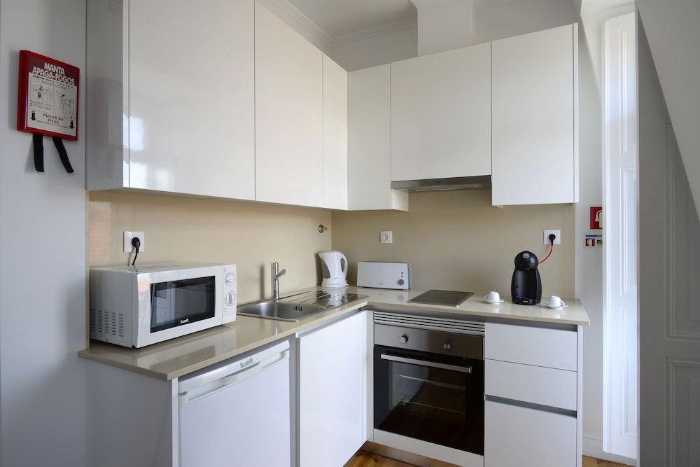 Dalma Flats 8/65