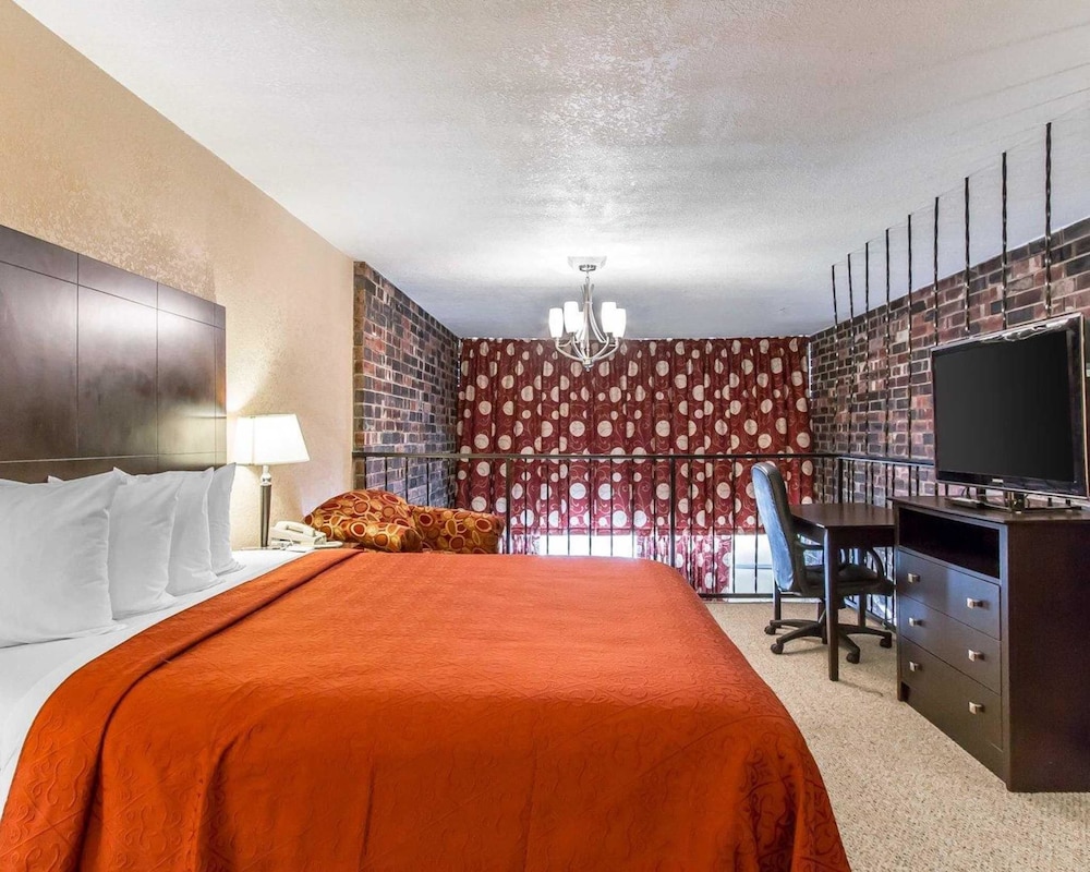 Quality Inn Ada near University 22/43