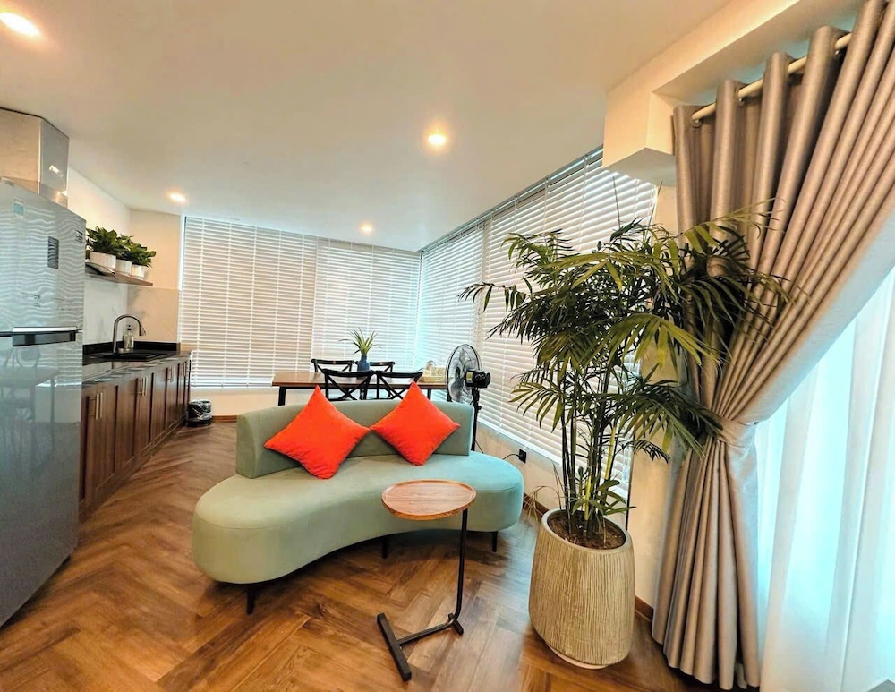 Dinh Ami Hanoi Hotel 50/63