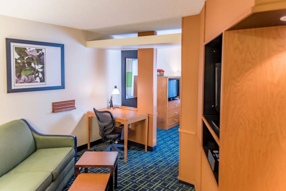 Fairfield Inn Suites Muskegon Norton Shores 29/48