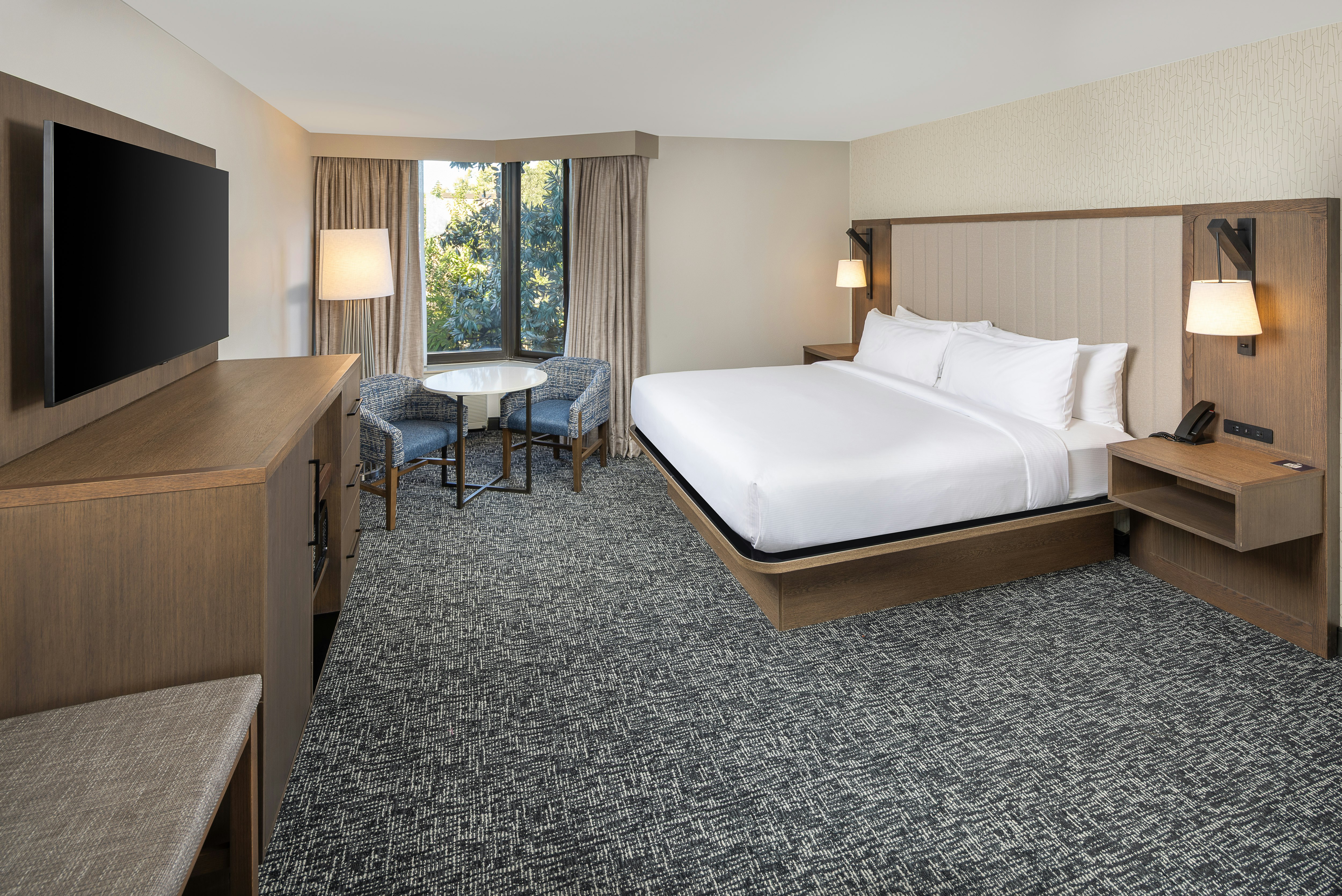 ROOM, KING BED