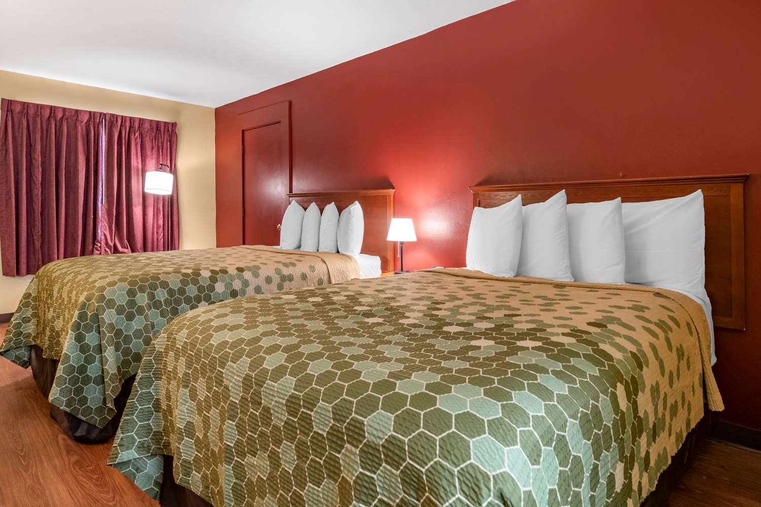 ROOM, 2 DOUBLE BEDS
