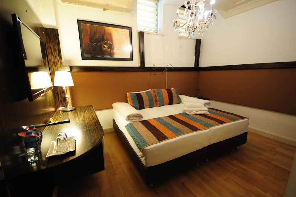 Ottopera Hotel 18/40