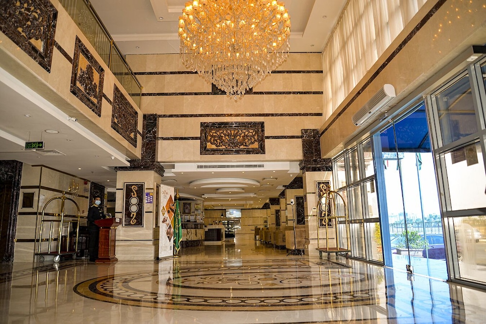 فندق كراون تاون(Crown Town Hotel) 42/46