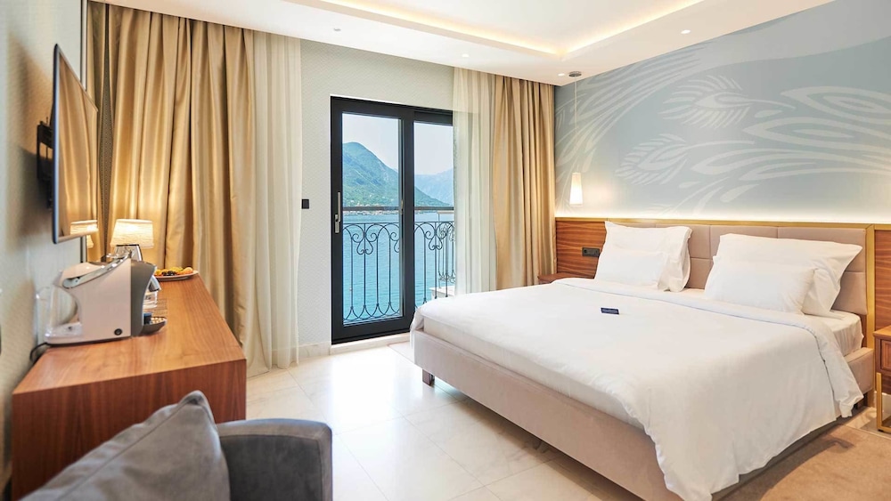 Huma Kotor Bay Hotel & Villas 16/79