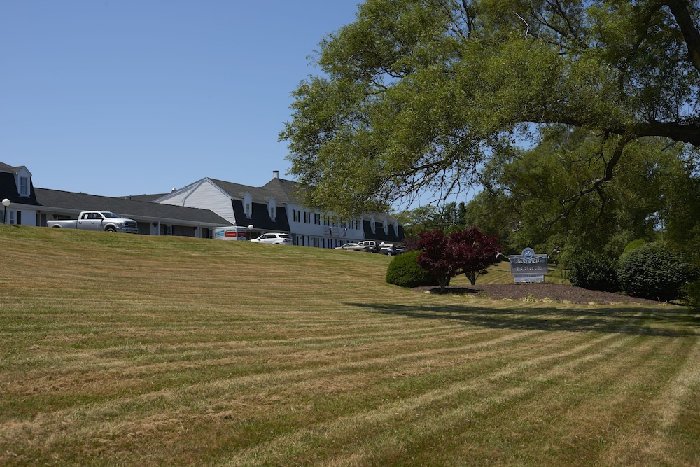 Sandwich Lodge & Resort 54/60