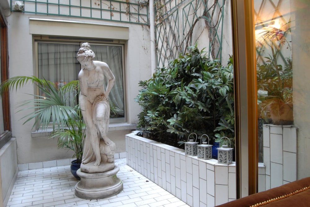 Hotel Des Deux Continents 6/80