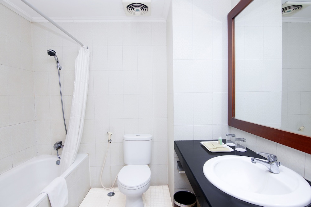 Mandarin Hotel Pekalongan 50/51