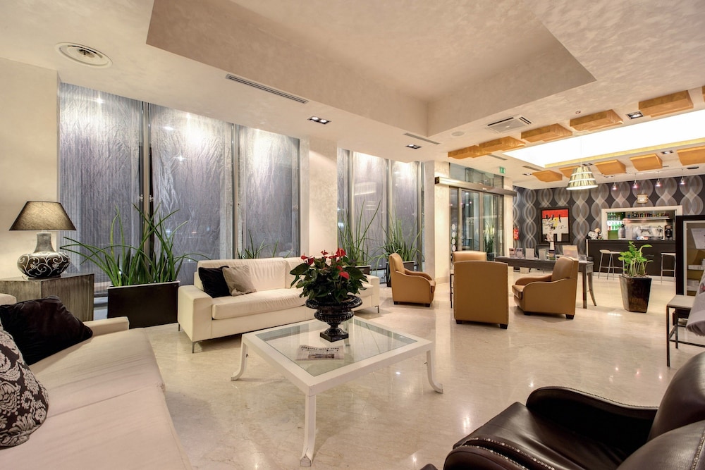 Plaza Hotel Catania 62/81