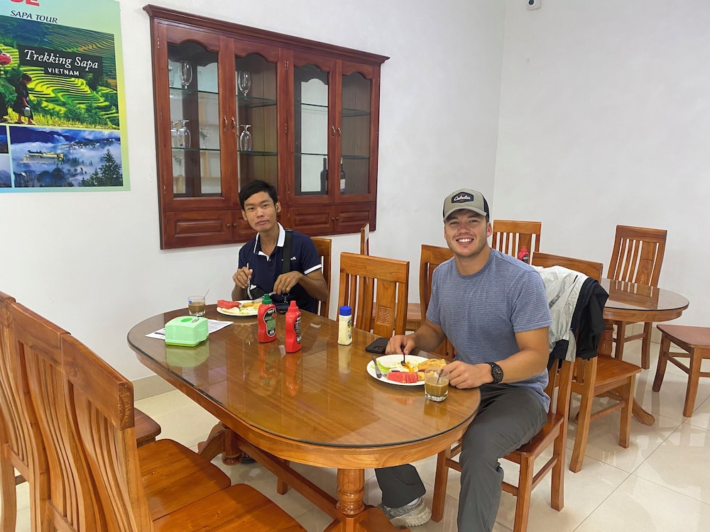 Hanoi Airport Suites Hostel & Travel 8/25