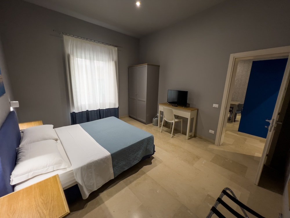 1 BEDROOM, DELUXE, SUITE, CITY VIEW