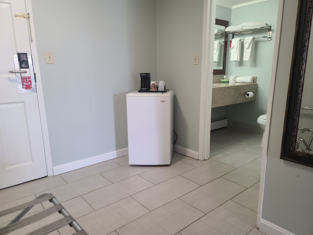 Econo Lodge Inn & Suites Tilton 35/38