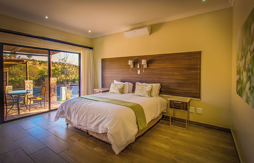 4 Bedrooms, House, 4 King Beds 3/9