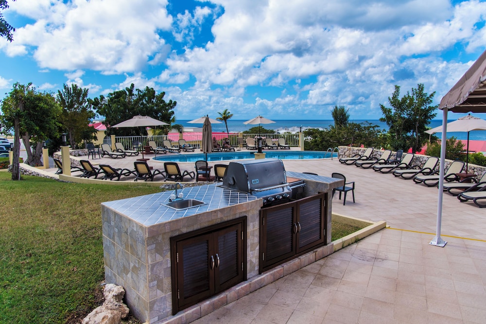 Simpson Bay Resort, Marina & Spa 89/95