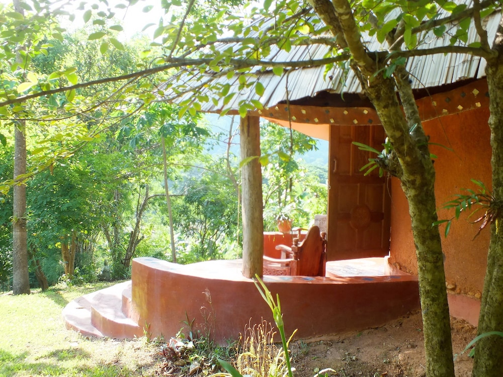 Chiang Dao Roundhouses 40/47