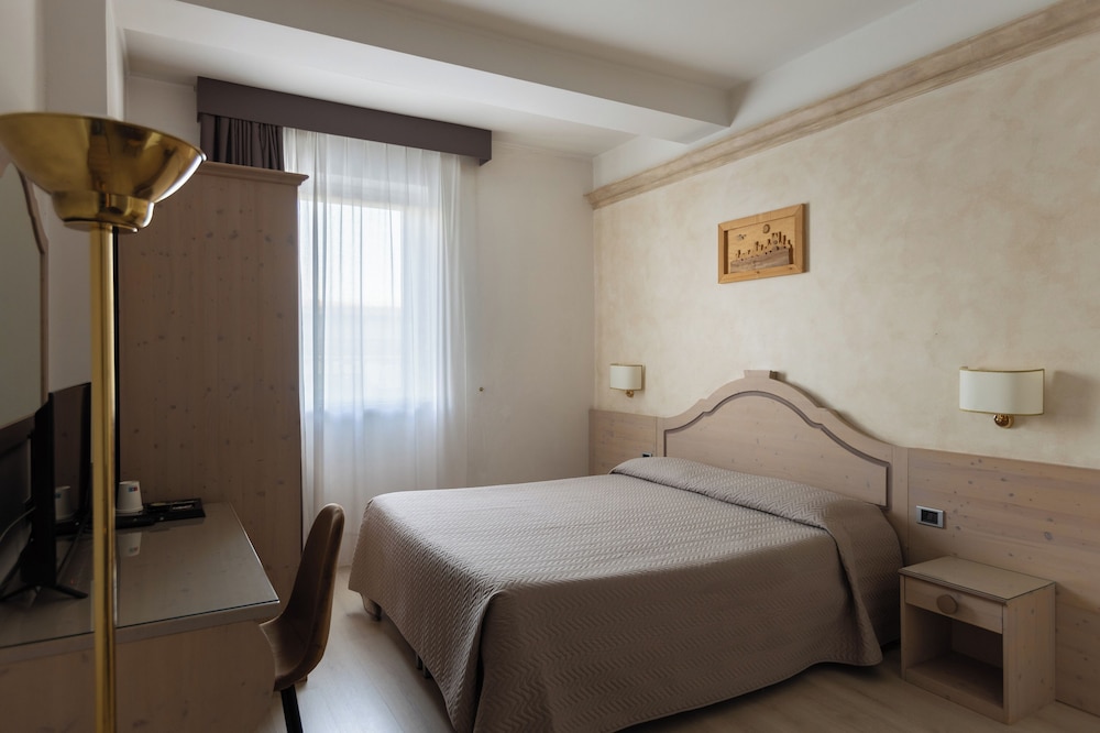 Hotel Gialletti 11/48