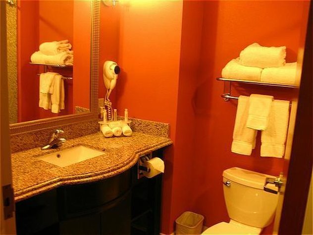 Holiday Inn Express Orlando South Davenport 70/70