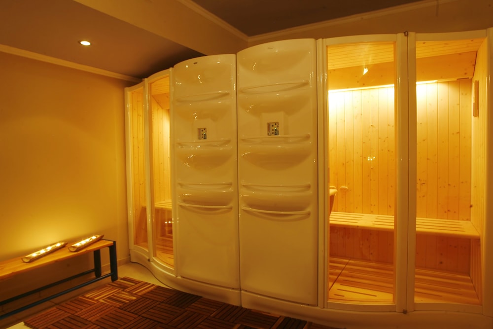 Sea View Resorts and Spa 26/55