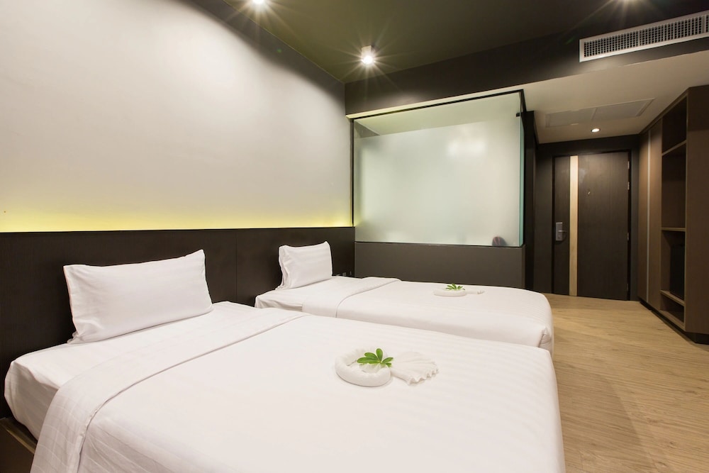 Maya Phuket Hotel 17/50