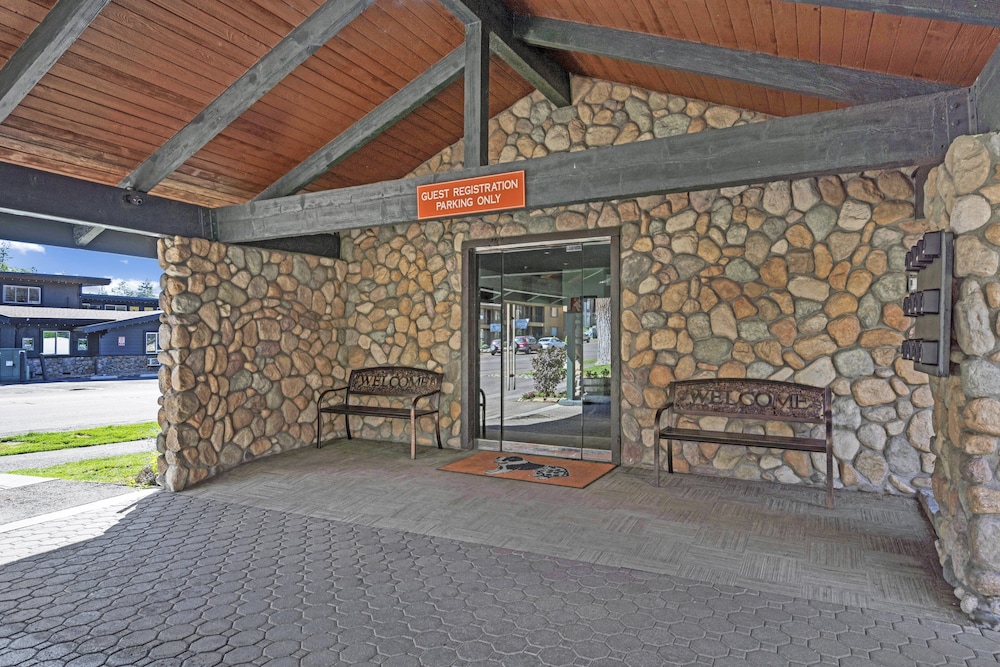 3 Peaks Resort Beach Club 39/50