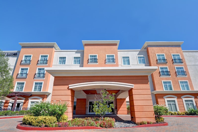 Embassy Suites Valencia in VALENCIA - CA