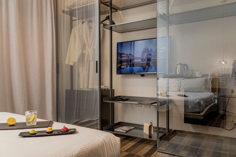 Kkult Boutique Hotel 33/57