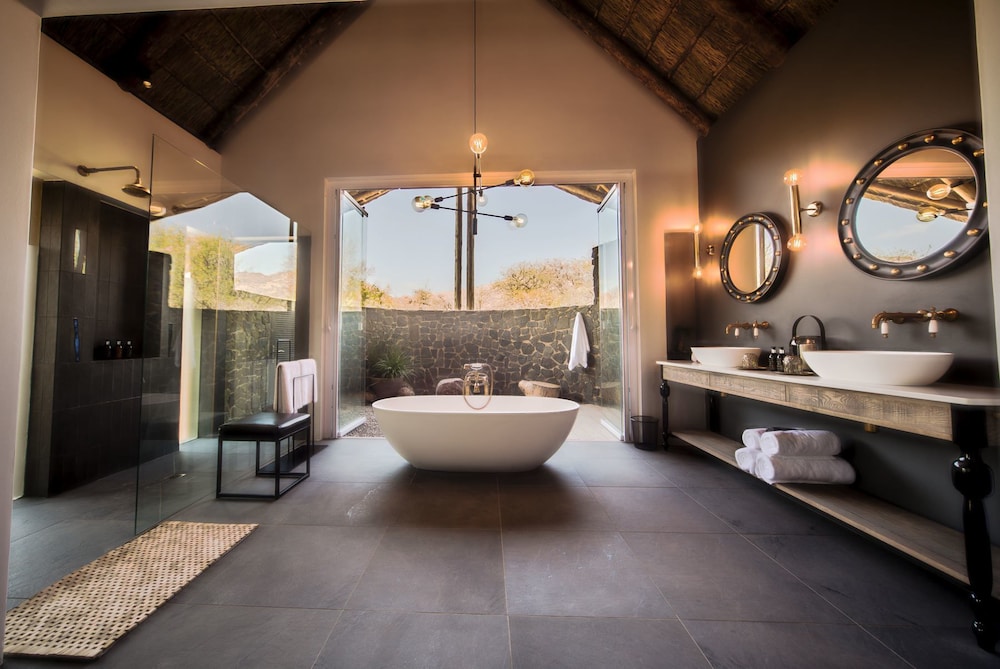 Nkala Safari Lodge 16/43
