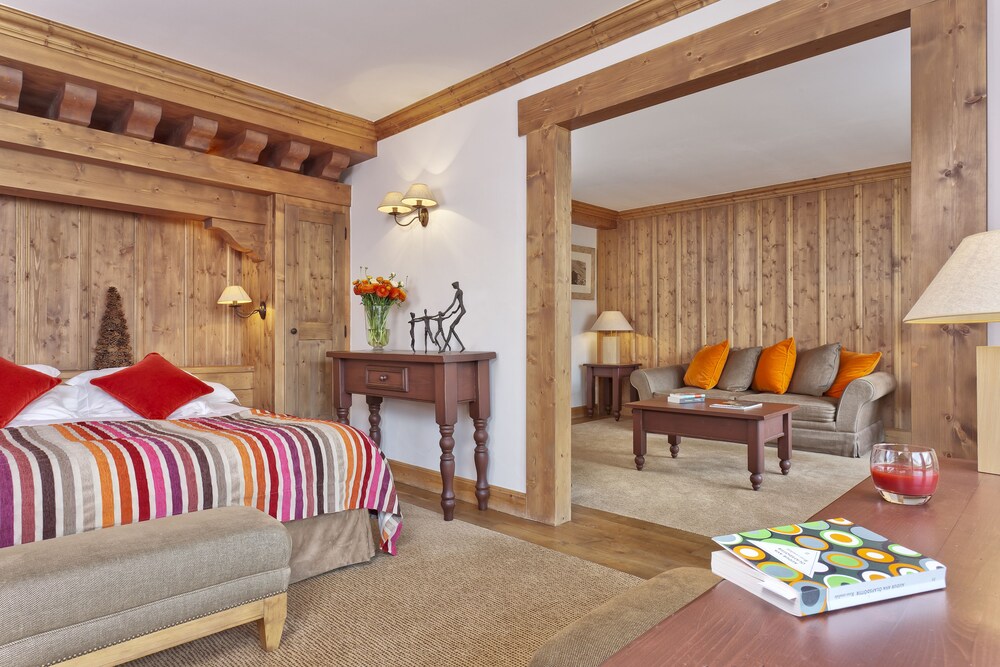 Hôtel Barmes De L'ours 39/47