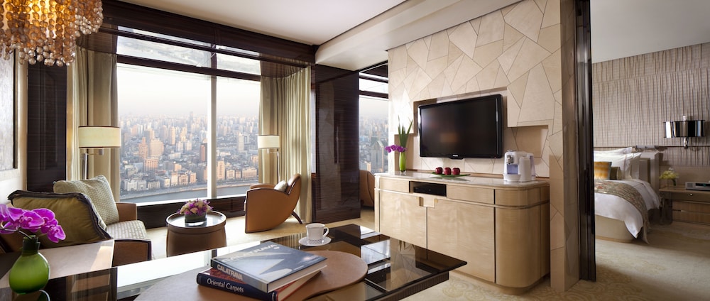 The Ritz Carlton Shanghai Pudong 36/68