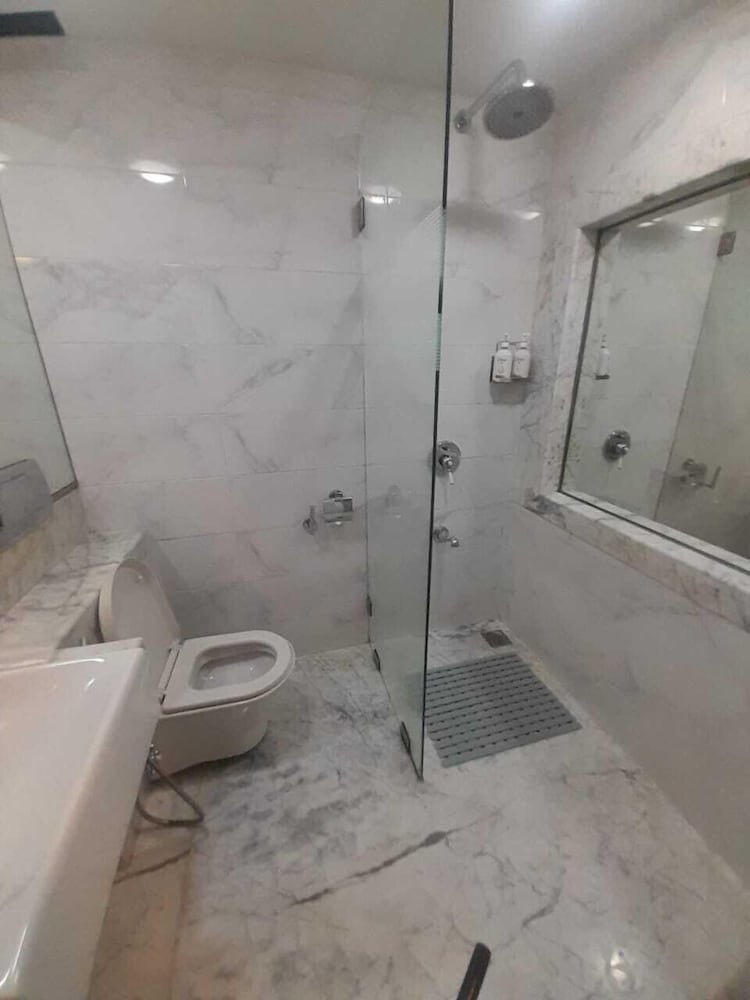 Hotel Regency 47/54