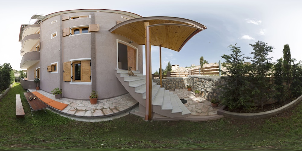 Casa Noste Apartments 28/36