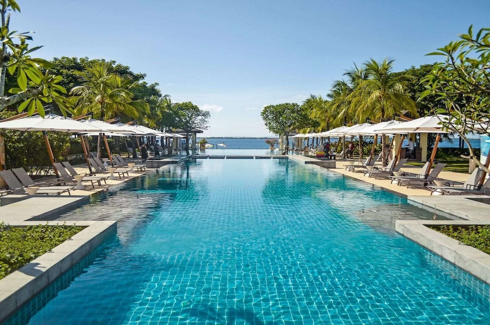 Crimson Resort and Spa Mactan 45/50
