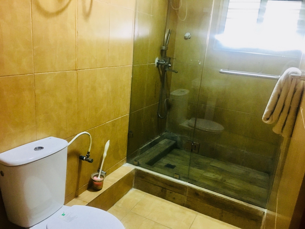 Pelican Hotel Lekki 42/43