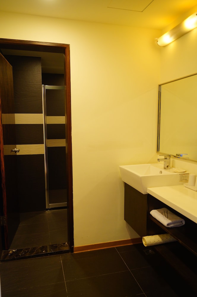 Lealea Garden Hotels-Moon Lake 45/45
