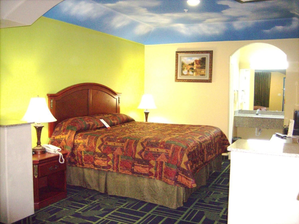 Regency Inn 8/30