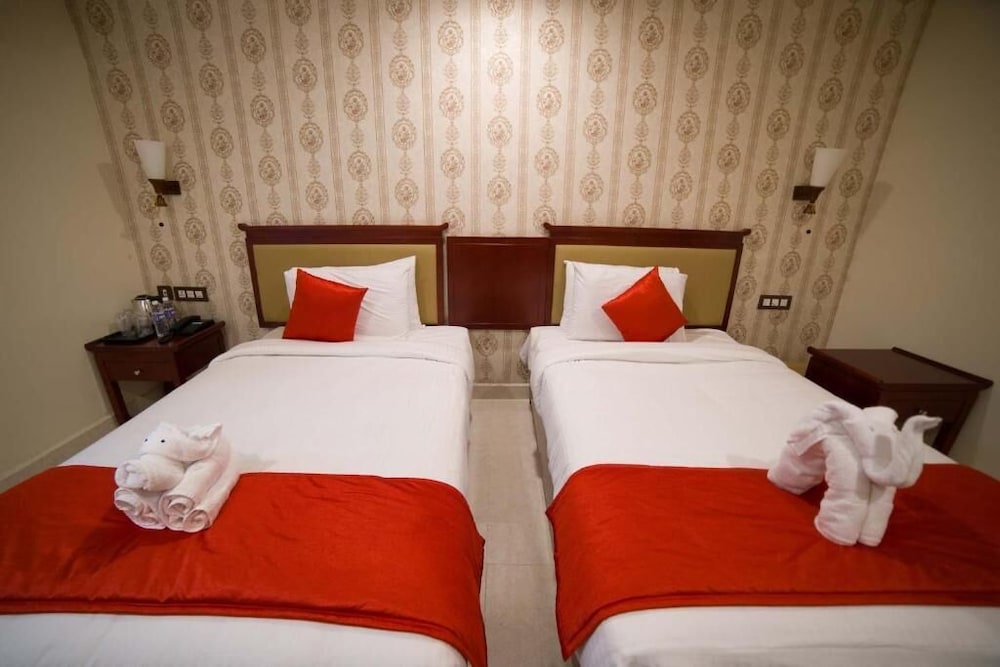 Oyo 14759 Hotel President 28/55