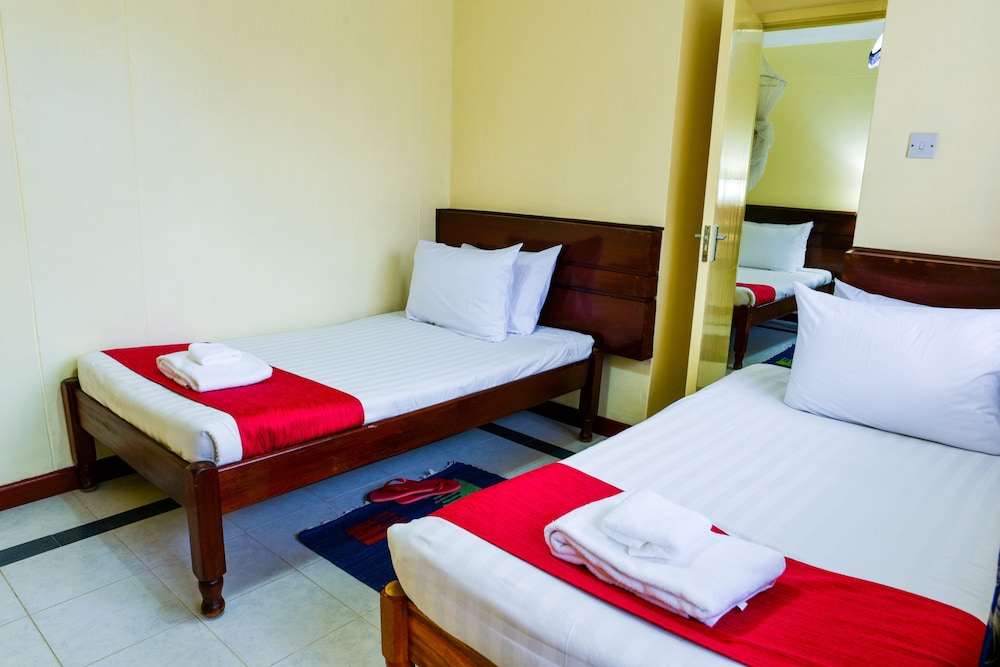 STANDARD, TWIN BEDS, GARDEN VIEW