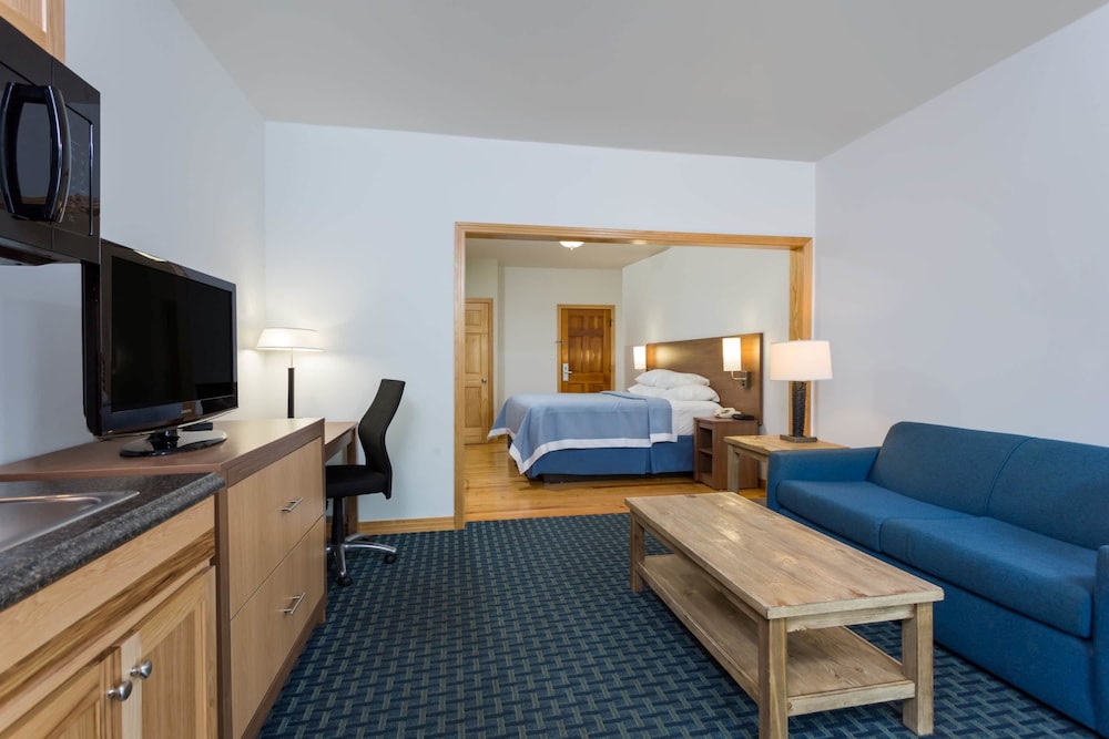 Days Inn by Wyndham Kill Devil Hills Oceanfront - Wilbur 43/59