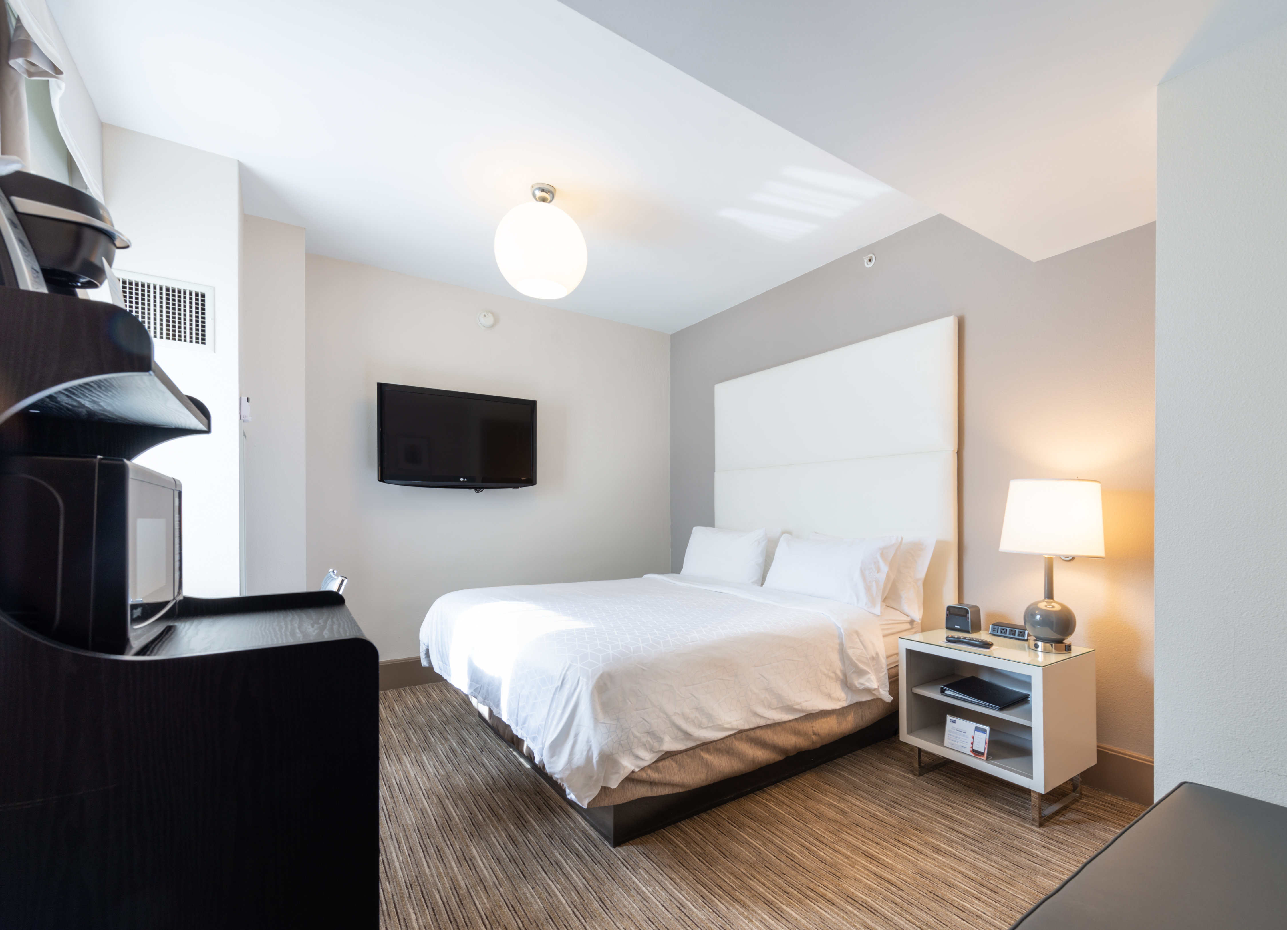 Holiday Inn Express Chicago - Magnificent Mile 21/37