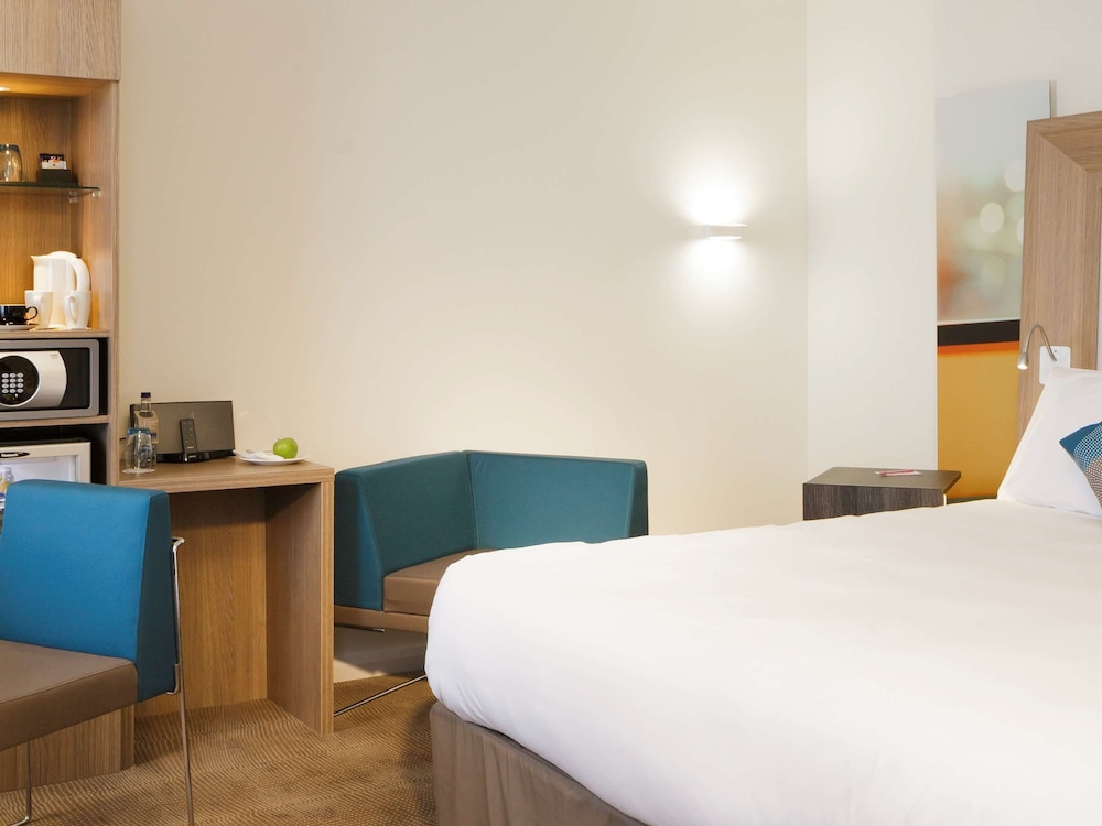 Novotel London Brentford 20/79