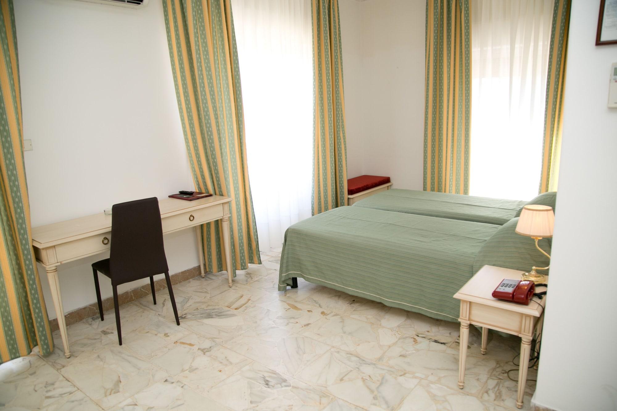Room, Triple
