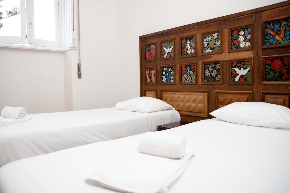 Sant Jordi Hostels Lisbon 12/72