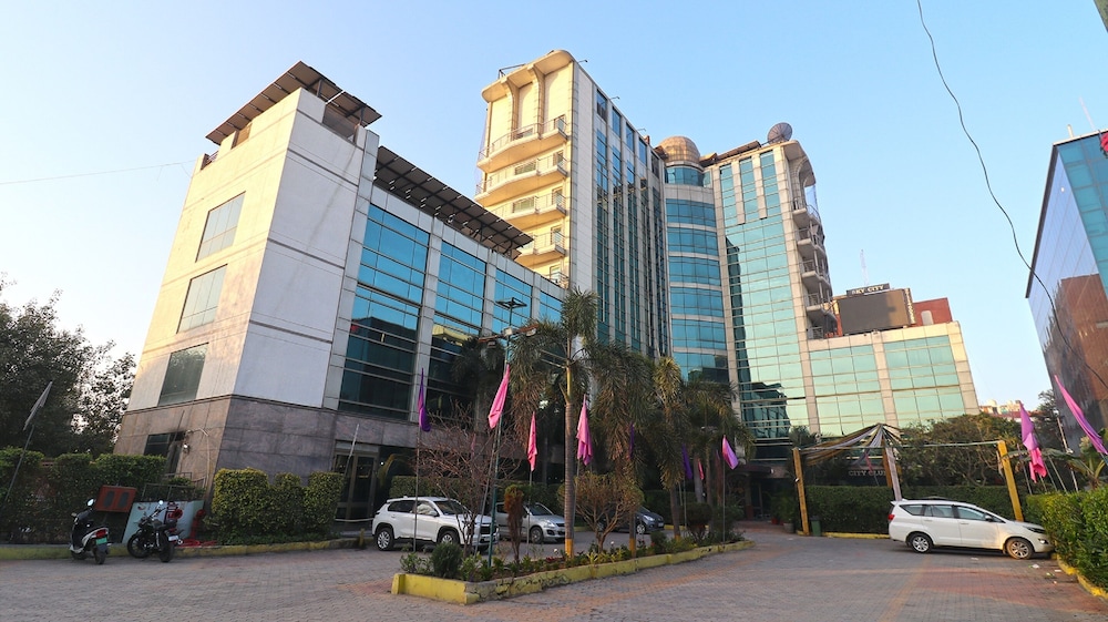 Skycity Hotel 68/74