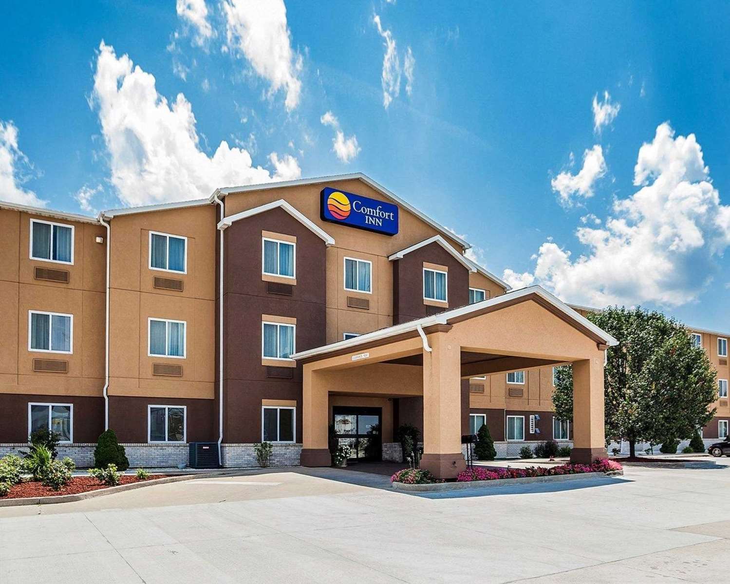 Comfort Inn And Suites Moberly Ex Holiday Inn Express Moberly 3/36
