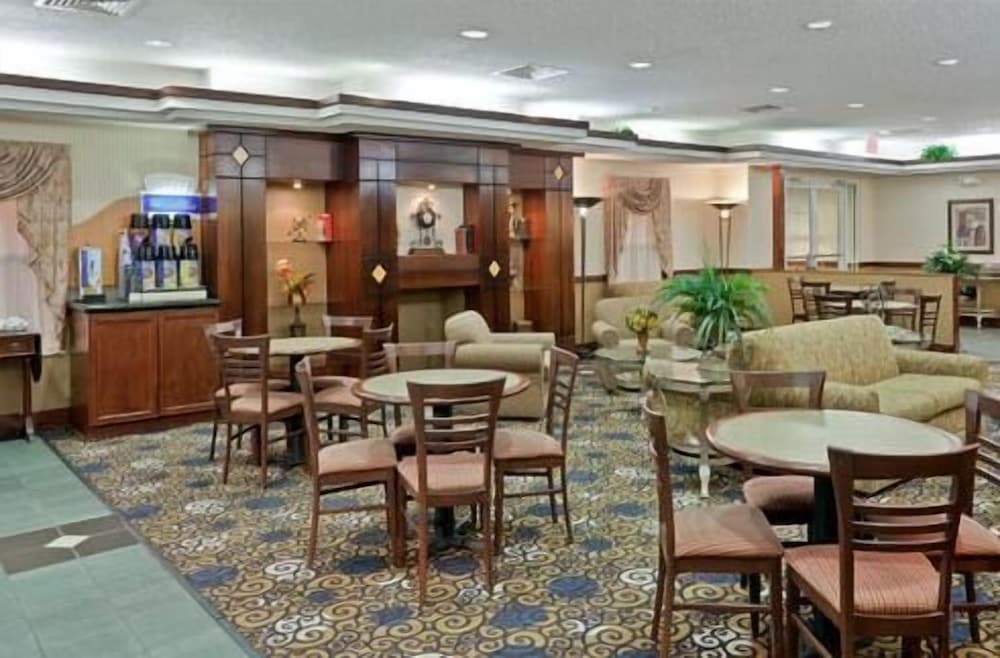 Days Inn by Wyndham Dodge City 45/56